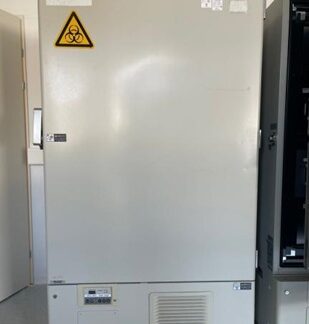 Ultra Freezer SANYO MDF-U7386S (668 L)